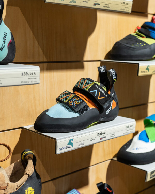 Hier haben wir für dich eine Auswahl unseres Kletterschuhsortiments zusammengestellt.