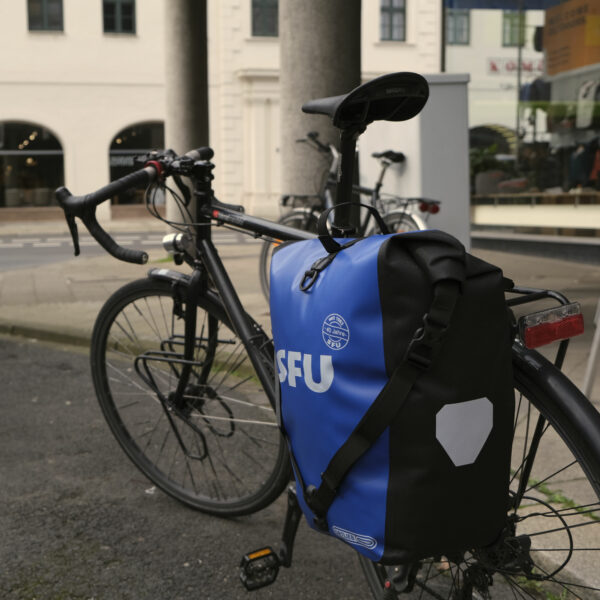 Unsere beliebten wasserdichten Fahrradtaschen “Made in Germany” aus dem Hause ORTLIEB als SFU-Sondermodell.
